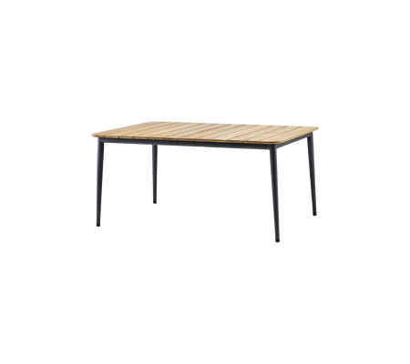 Rechthoekige tafel met een lamellen houten blad en slanke zwarte poten, geschikt voor verschillende omgevingen.