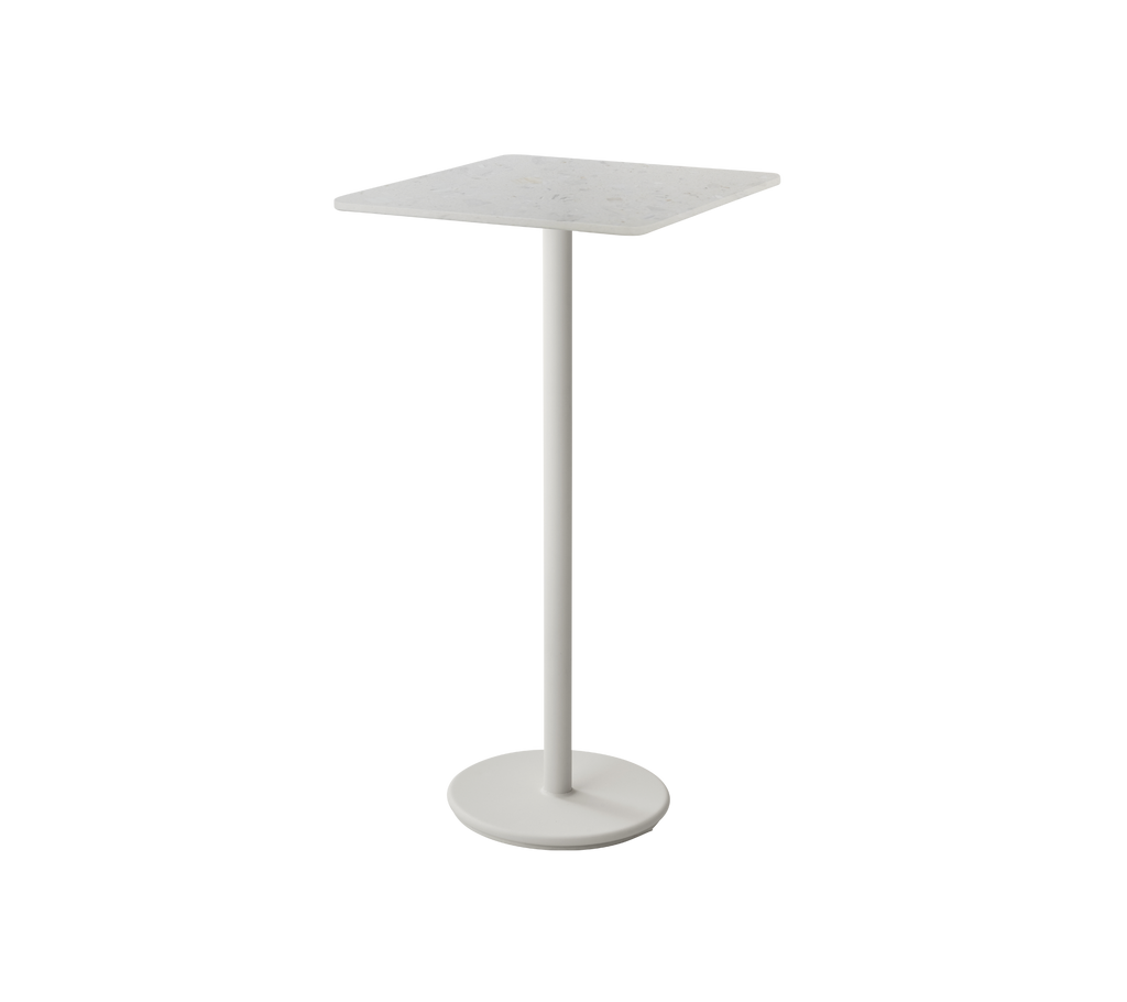 Modern wit tafel met een strak ontwerp.