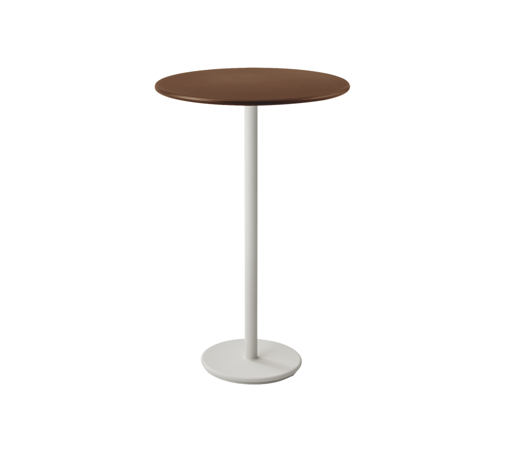 Bruine ronde tafel op een witte voet.