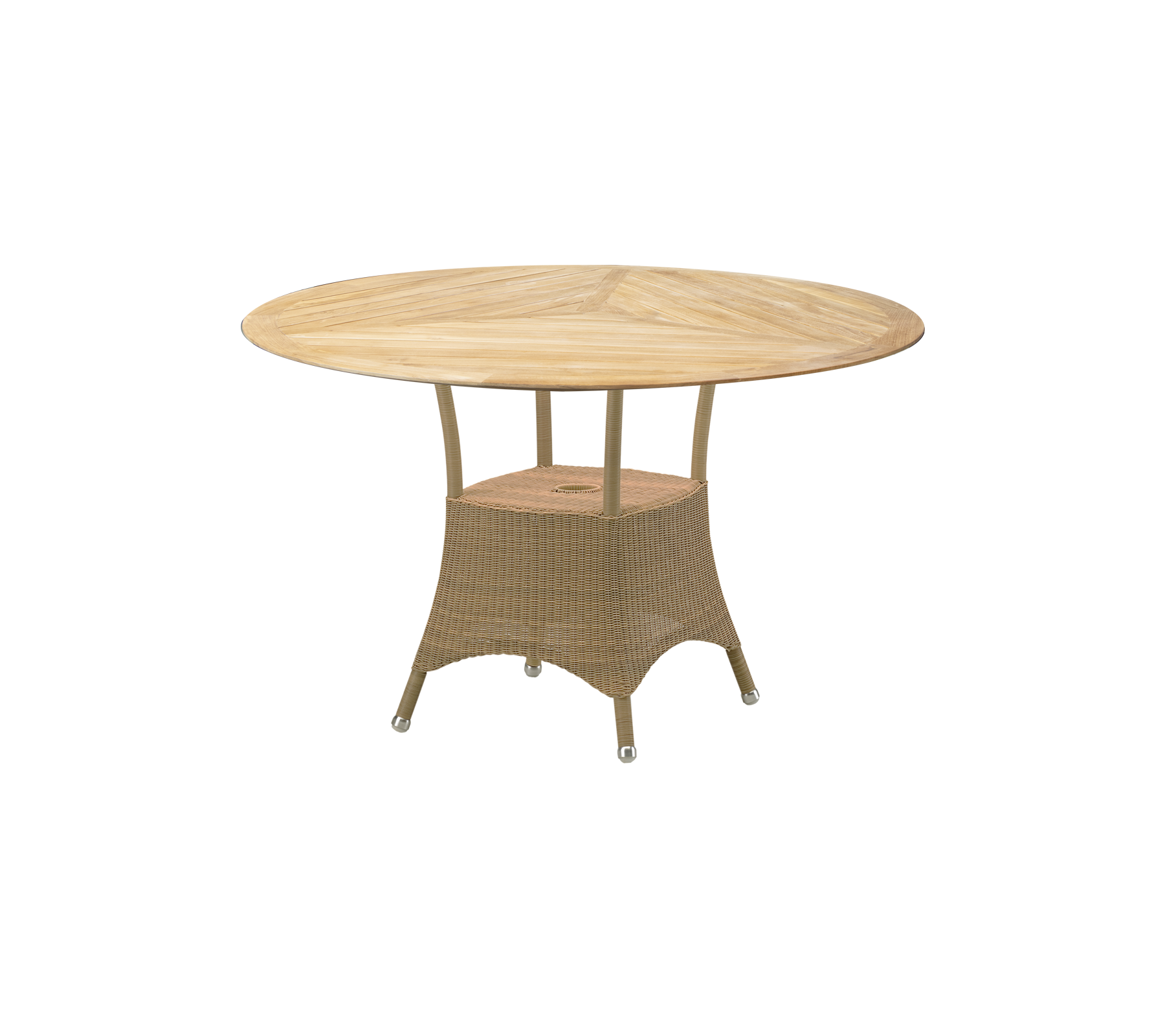 Ronde tafel met een houten blad en een geweven basis, ontworpen voor buitenvermaak en dineren. Geschikt voor levendige bijeenkomsten.