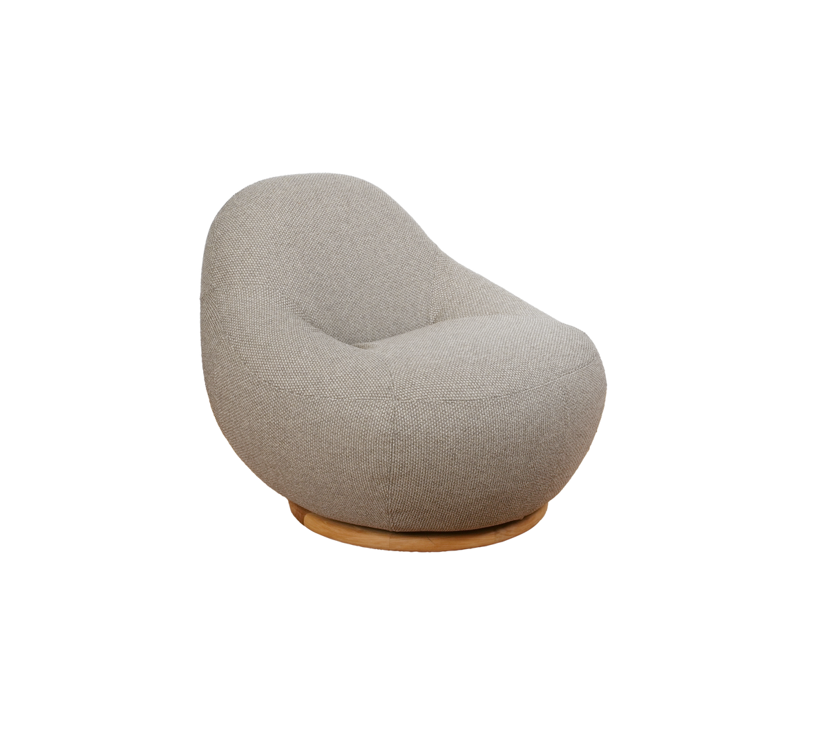 Lichtbruine moderne lounge stoel met een unieke ronde vorm.