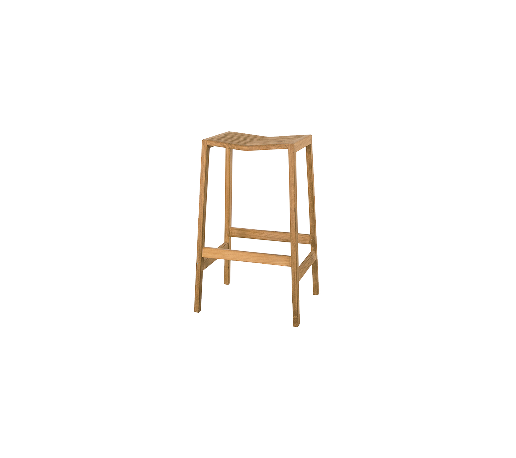 Eenvoudige houten kruk met een natuurlijke afwerking en vier poten, voorzien van een ondersteunende voetensteun voor extra comfort.