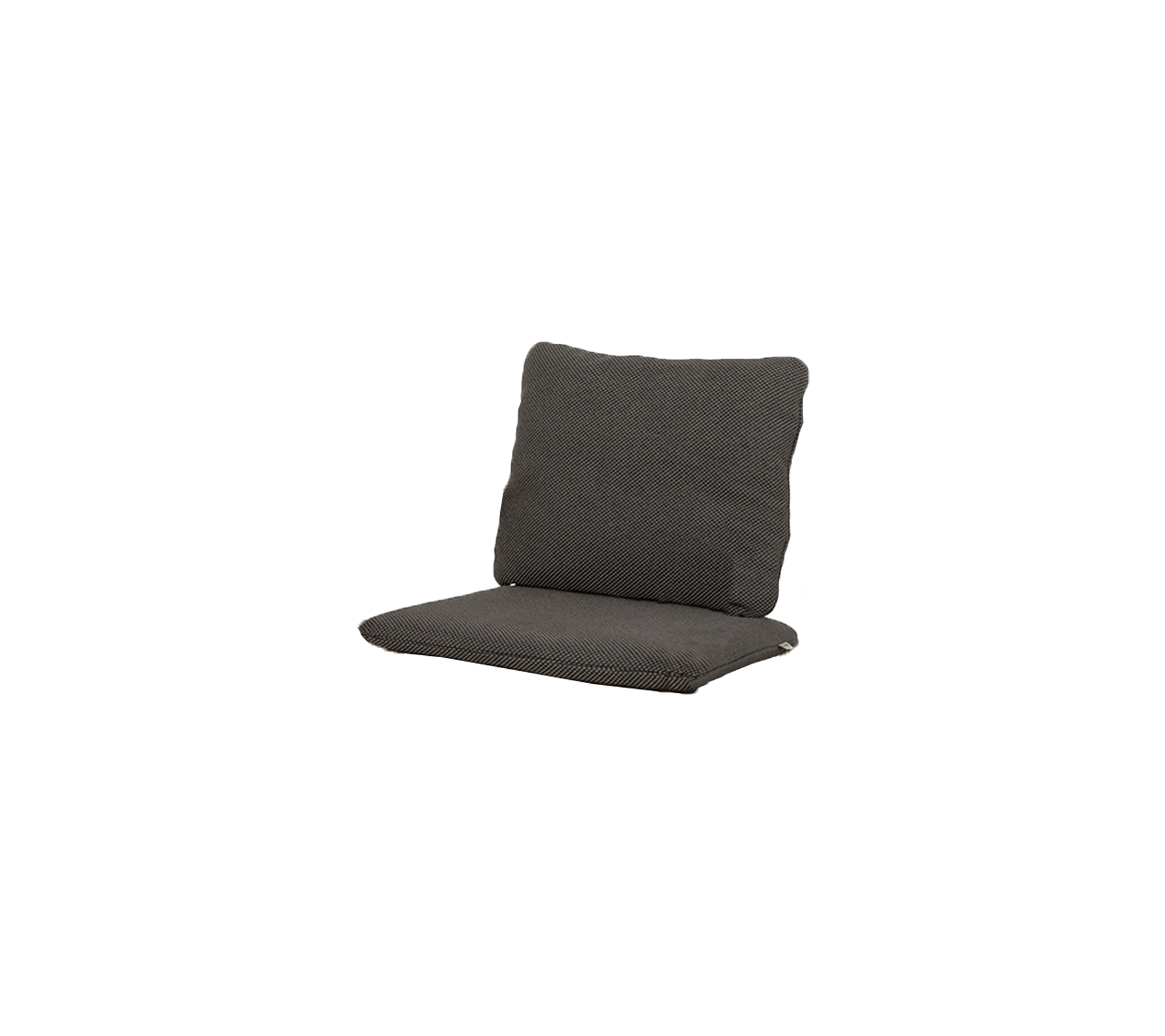 Grijze gestoffeerde stoel met hoge rugleuning en dik zitvlak, ontworpen voor comfort en ontspanning. Perfect voor informele zitgelegenheid.