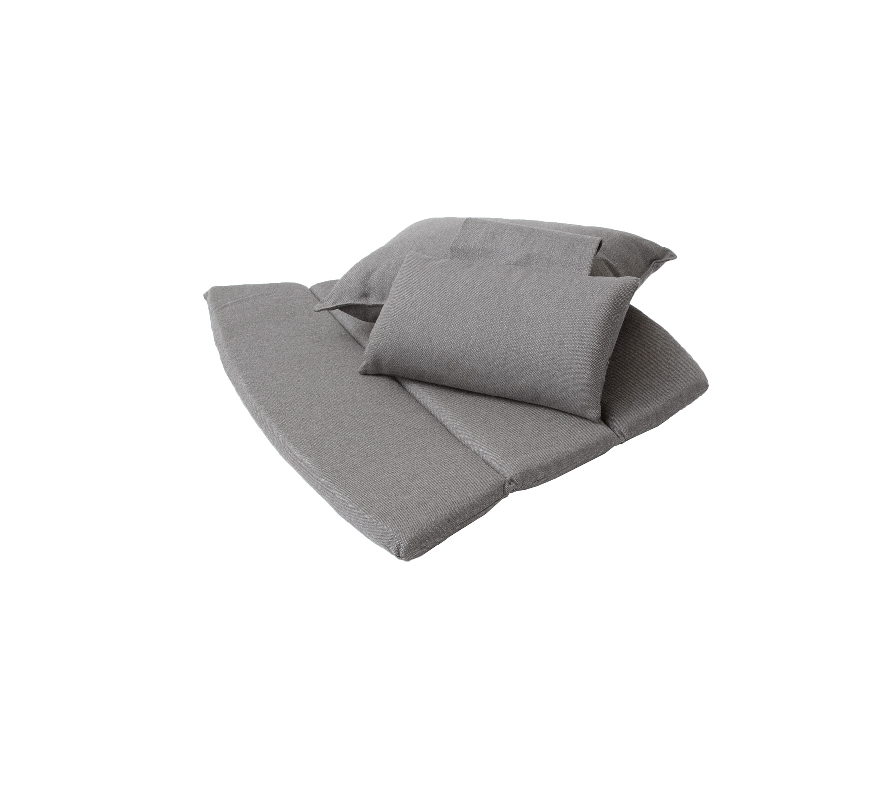Grijze kussens in verschillende maten netjes gerangschikt, bieden een stijlvolle en comfortabele zitoptie.