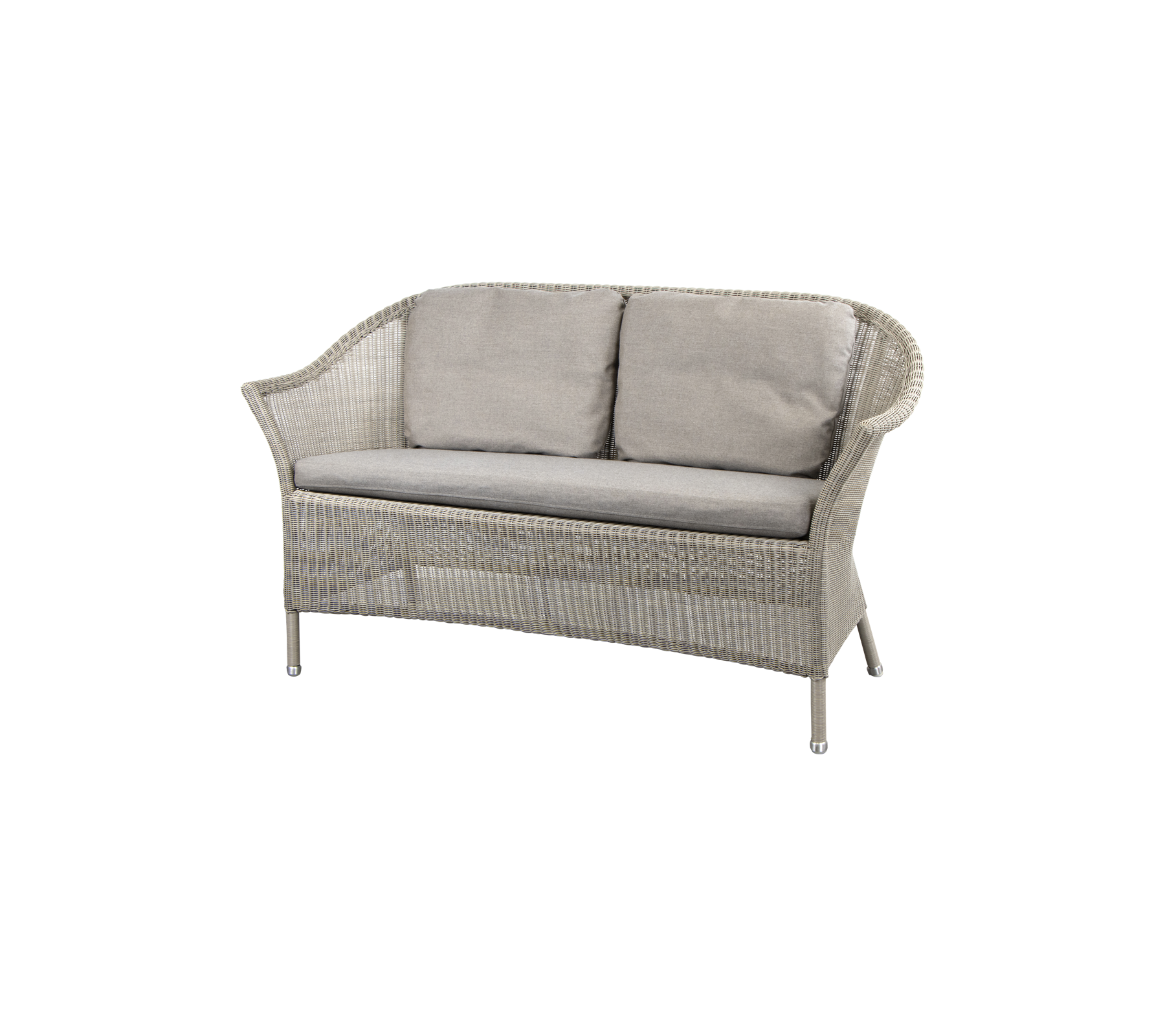 Een stijlvolle tweezitsbank met een gevlochten frame en zachte grijze kussens, perfect voor gezellige zitmogelijkheden.