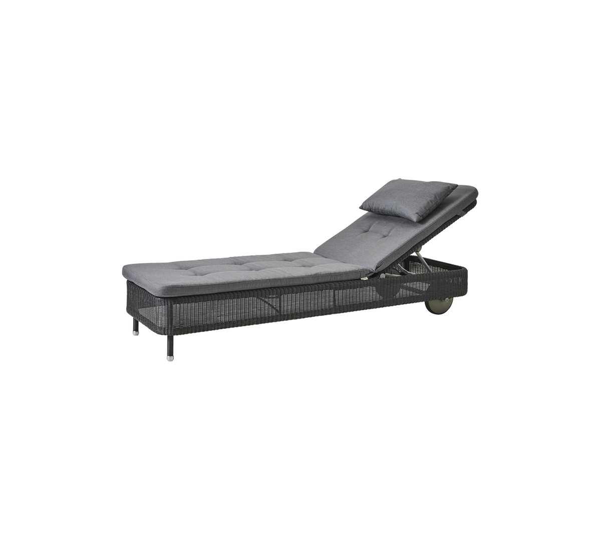 Verstelbare chaise longue met een zachte grijze kussen en een gestructureerde basis, perfect voor ontspanning in elke omgeving.