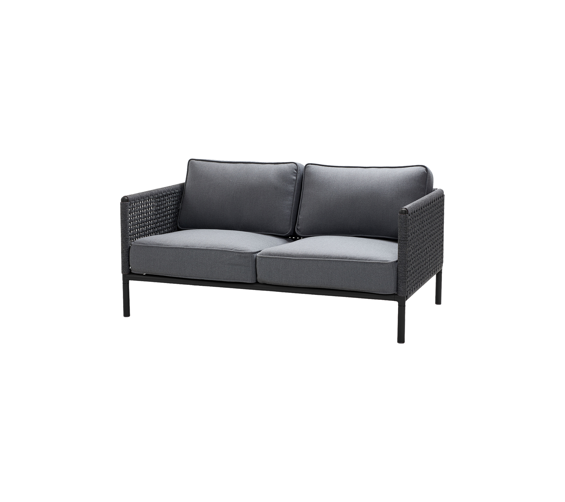 Tweedelige sofa met een slank zwart frame en donkergrijze kussens, ontworpen voor comfort en stijl. Perfect voor informele zitruimtes.