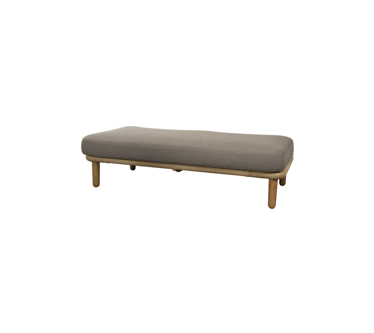 Minimalistische bank met een strak grijs kussen en natuurlijke houten poten, ideaal voor veelzijdig zitten in verschillende ruimtes.