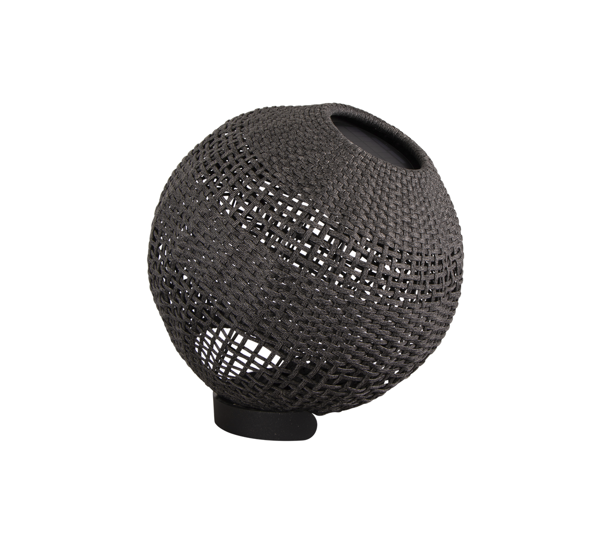 Decoratieve bolvormige lamp met een geweven textuur en een minimalistisch ontwerp, voorzien van een subtiele lichtbron voor sfeerverlichting.