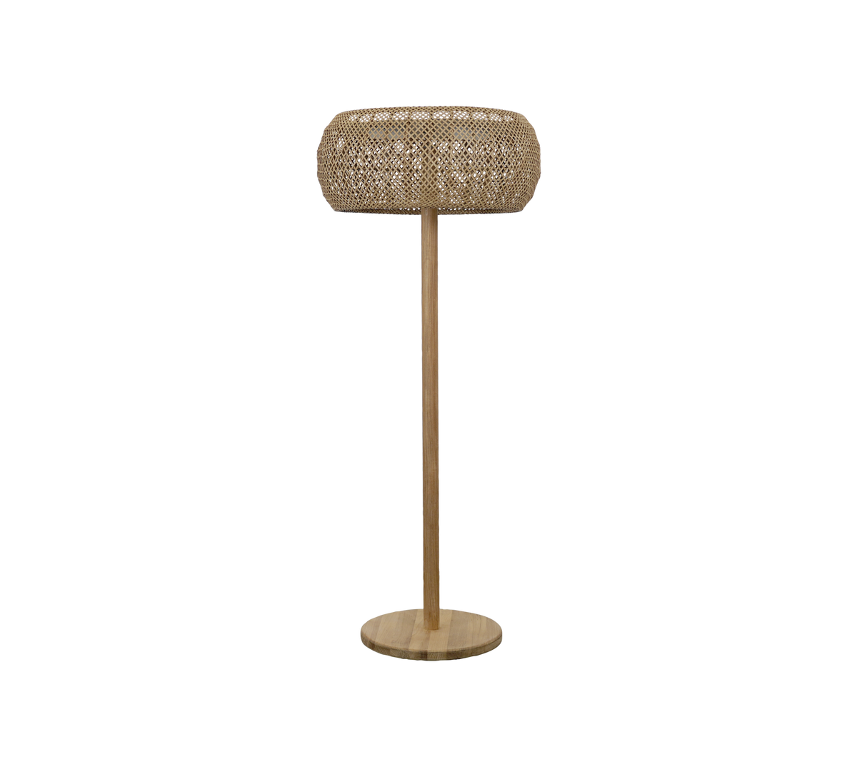 Natuurlijke lamp met een geweven kap en een eenvoudige voet.