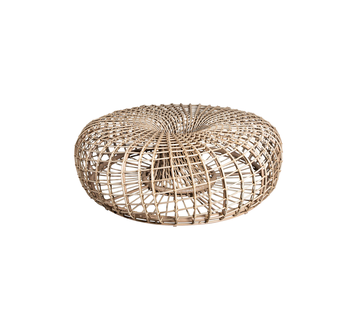 Ronde geweven poef van natuurlijke vezels met een gestructureerd ontwerp, perfect als een veelzijdig accentstuk voor elke ruimte.