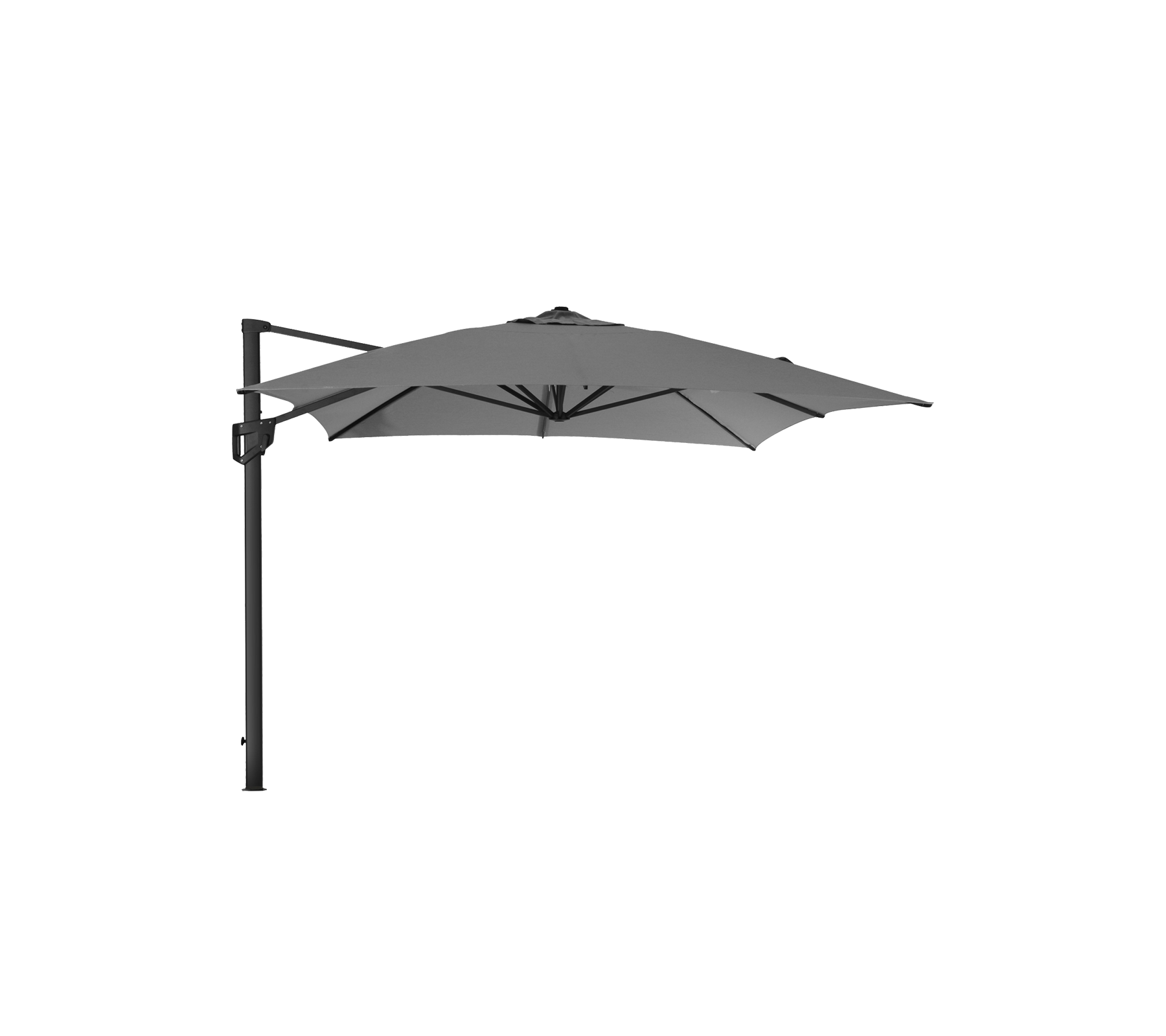 Een vrijstaande parasol met een donker doek, die schaduw en steun biedt van een rechtopstaande stok. Ideaal voor buitenruimtes.