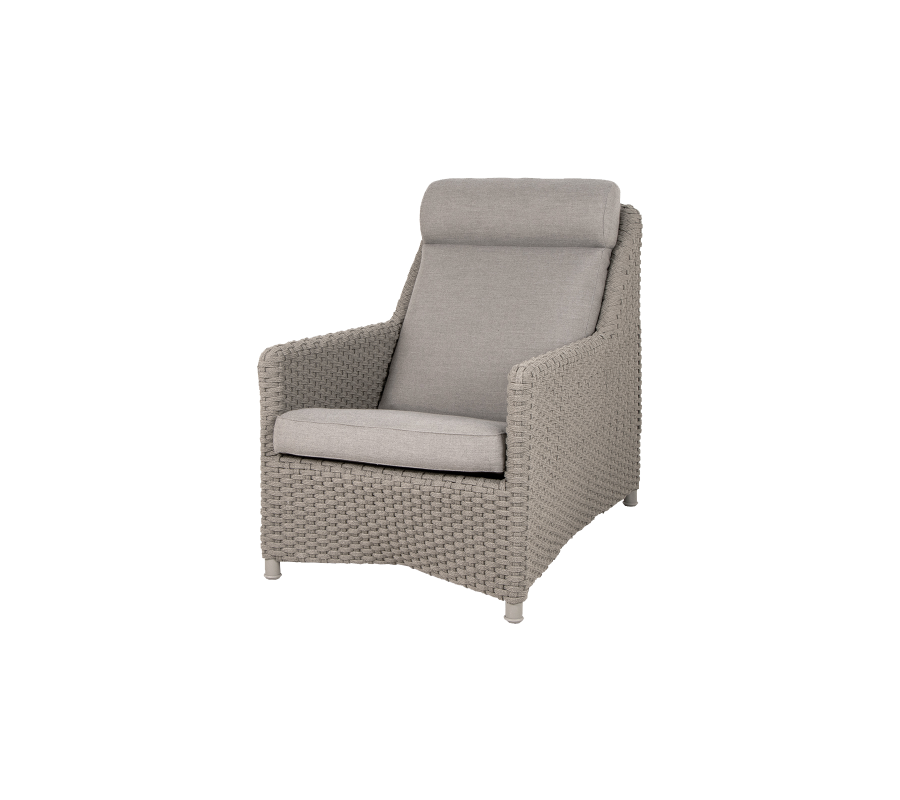 Stijlvolle rieten stoel met een comfortabele gevoerde rugleuning en zitting, ontworpen voor ontspanning en moderne decoratie. Perfect om te loungen en te ontspannen.