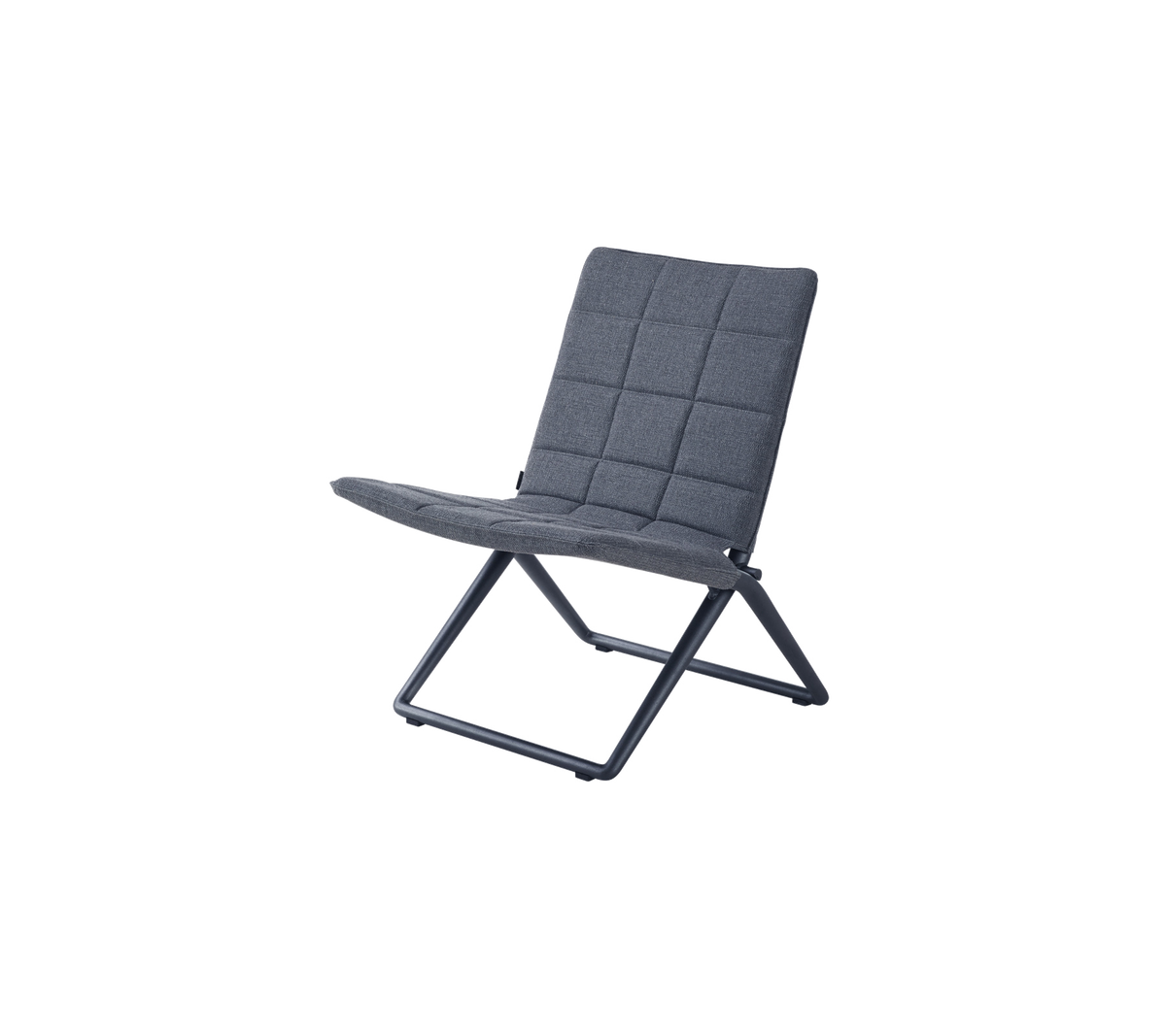 Stijlvolle en moderne opvouwbare stoel met een gewatteerde zitting en rugleuning, met een ruitpatroon en een stevige frame. Ideaal voor veelzijdige zitgelegenheid.