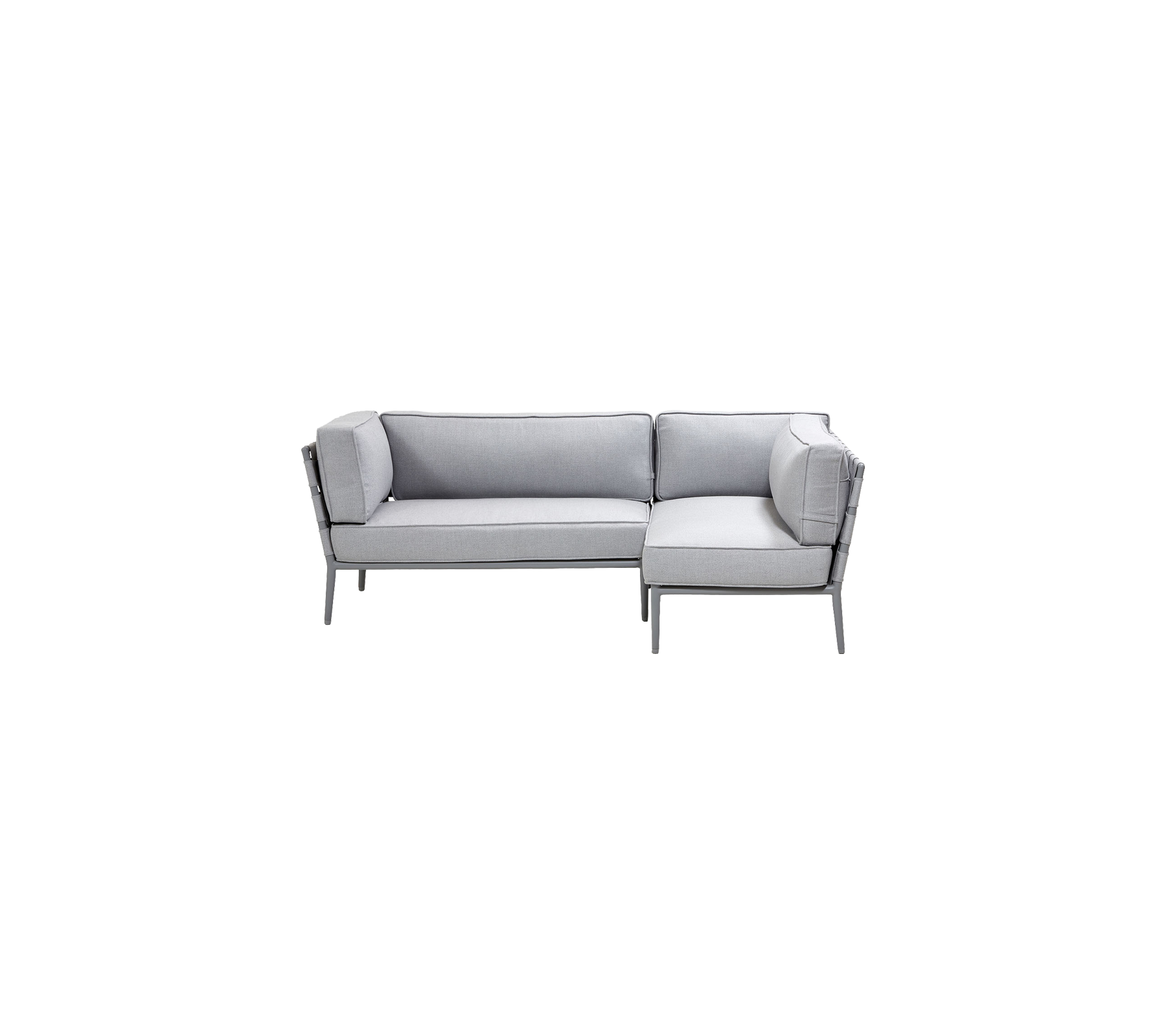 Stijlvolle lichtgrijze sectiesofa met een modern design, voorzien van zachte kussens voor comfort en slanke metalen accenten.